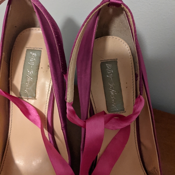 Blue by Betsey Johnson satin magenta glitter heels - Picture 3 of 7